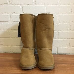 BNWT Emu Australia size 10 Stinger Platinum Boots